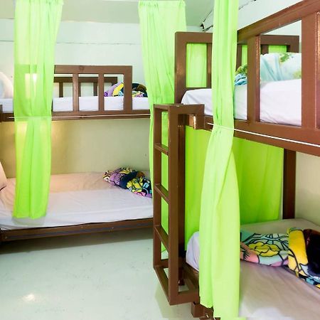 On The Beach Hotel เกาะลันตา ภายนอก รูปภาพ