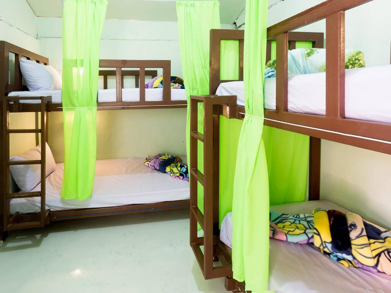 On The Beach Hotel เกาะลันตา ภายนอก รูปภาพ